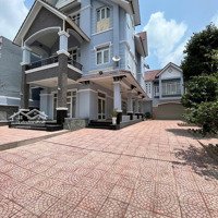 Chính Chủ Gửi Bán Căn Biệt Thự Sân Vườn. Sổ Hồng Hoàn Công. Trung Tâm Quận Bình Thuỷ