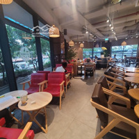 Cho Thuê Trệt Tòa Nhà Góc 2Mt Đường Ung Văn Khiêm, P.25, Q.bt, Dt: 22X13.3M Giá 120 Triệu/Th
