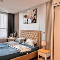 Chính Chủ Bán Căn 2 Ngủ 91M2 Tại 173 Xuân Thủy Full Đồ Nội Thất Ban Công Hướng Mát, Sổ Đỏ
