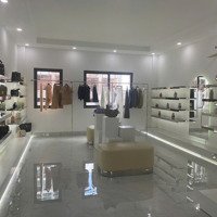 Măt Tiền 185C Bùi Thị Xuân Quận 1 ,Dt:6X20M Hầm 6 Tầng Hợp Đồng Thuê 200 Triệu Giá Chỉ 70 Tỷ