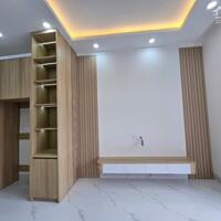 Nhà Sân Xe Hơi 2 Lầu Gần Đại Học Thủ Dầu Một Bình Dương