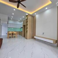 Nhà Sân Xe Hơi 2 Lầu Gần Đại Học Thủ Dầu Một Bình Dương