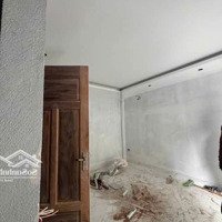 Nhà Đẹp Phố Vĩnh Hưng Xây Mới 5 Tầng Cách Phố Chỉ 20M Giá Nhỉnh 6 Tỷ