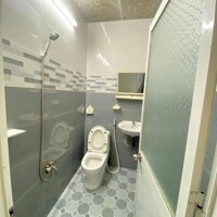 Nhà lầu Góc 2 mặt tiền - Kế bên trường Tiểu Học Nguyễn Du
