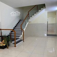 Châu Thị Vĩnh Tế, Nhà 2 Tầng Kiên Cố, Sẵn Mặt Tiền Kinh Doanh. Gần Biển Và Đh Kinh Tế