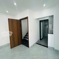 Chị Gái Nhờ Bán Hộ Căn Nhà Tại Long Biên, 3 Thoáng,Vị Trí Đẹp, Tiện Ích Xung Quanh Nhà 4Tỷ5