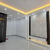 Bán nhà Thạch Bàn,Long Biên 6 tầng,40m,mt4.5m oto đỗ cửa nhỉnh 8 tỷ