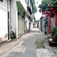 CẦN BÁN NHÀ 2 MẶT TIỀN, 1 LẦU 1 TRỆT THUỘC P. HỐ NAI