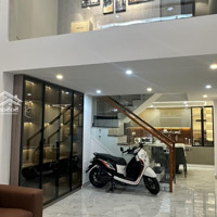Bán Nhà Mặt Phố Tại Âu Dương Lân, 3 Lầu . Giá Bán 14.5 Tỷ Có Thương Lượng .