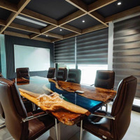 Cho Thuê Văn Phòng 350M2 Full Nội Thất Tại Tòa Vinhomes Westpoint Mặt Đường Phạm Hùng.