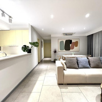 Căn Hộ 3Pn- Hướng Sông- View Đông Nam Cần Cho Thuê . Nhà Đẹp- Giá Rẻ Tại Cc Riviera Point-Q7