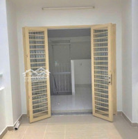 Cho Thuê Nhà Riêng 3 Phòng Ngủ 3 Vệ Sinh 27M2, 13,5 Triệu Tại Trần Bình Trọng, P 1, Q5, Hcm Giá Ưu Đãi