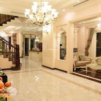 Liền Kề Trung Yên - Trung Hoà - Khu Vực Nhiều Văn Phòng Cafe 122M2 X 5 Tầng, View Vườn Hoa