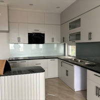 Biệt Thự Cho Thuê Âu Cơ, Tây Hồ. Nối Tô Ngọc Vân - Ôtô 7 Chỗ Đỗ Nhà 5 Tầng 1 Sân Thượng View Hồ Tây