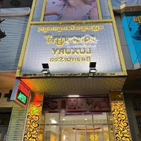 Hot.hot.hot.cho Thuê Nhà Mặt Phố Nguyễn Hy Quang. Diện Tích: 90M2 X 2Tầng.mt 4M Giá Thuê 30 Triệu/ Tháng
