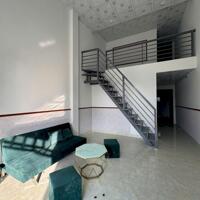 Nhà mới đẹp 128m2, sổ hồng riêng, khu dân cư, giá hơn 1 tỷ , Long An