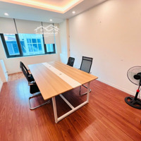 Cho Thuê Văn Phòng Tại Quan Nhân, 5,5 Triệu, 30M2 Full Bàn Ghế