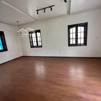 Tòa Nhà Biệt Thự Mặt Phố Tô Ngọc Vân - Tây Hồ - Vị Trí Siêu Đẹp - Mặt Tiền Khủng - Kinh Doanh Tốt