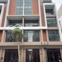 Tôi Cho Thuê Tòa Nhà Nguyễn Xiển- Thanh Xuândiện Tích180M2 X7T,Mặt Tiền20M, Thang Máy, Ô Tô Đỗ Quanh. 70 Triệu