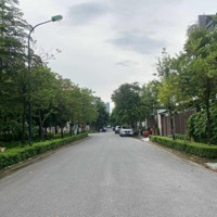 Bán Biệt Thự Ciputra Khu K -Diện Tích325M2 Mặt Tiền Rộng Giá Thị Trường Tốt Nhất - Liên Hệ: 0986 436 161