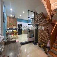 Cho thuê nhà Thảo Điền, Thủ Đức, 2 tầng, 88m2 đất, nhà đẹp full nt