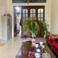 Nhà Khu Vip Cát Linh Giáp Phố Nhà Dân Xây Giá Đầu Tư - Móng 7 Tầng Hai Thoáng - Ngõ Thông - 6 Ngủ