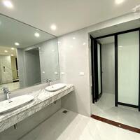 Bán Tòa Văn Phòng 9 Tầng MP Trịnh Văn Bô. DT 300m2, MT 12,5m. Vị trí 2 mặt tiền. Giá 175 TỶ