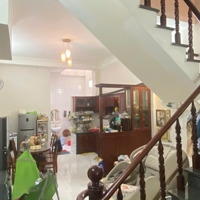 Bán Căn Nhà Diện Tích Đất 300M2 Ngang 6M Trệt 2 Lầu Và 16 Phòng Trọ Mặt Tiền Chợ Đoàn Thị Kia