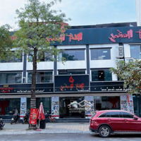 Siêu Phẩm Mbkd Hàng Ăn Mặt Phố Nguyễn Khang - Khu Cực Đông Văn Phòng Và Sinh Viên-Mặt Tiền Rộng 25M