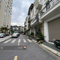 Bán Gấp Nhà Thịnh Liệt Diện Tích 75M Mặt Tiền Rộng Nhà Mới Thang Máy 18,5 Tỷ