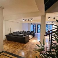 Cho Thuê Nhà Phạm Văn Đồng 150M2X7T, Thang Máy, Nhà Mới Đẹp,Mặt Tiềngần 9M