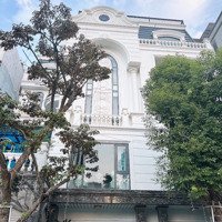Cho Thuê Nhà Phạm Văn Đồng 150M2X7T, Thang Máy, Nhà Mới Đẹp,Mặt Tiềngần 9M