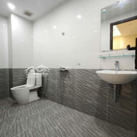 Nhà Đẹp Nguyễn Ngọc Vũ 50M2 - 5 Tầng. Gần Phố