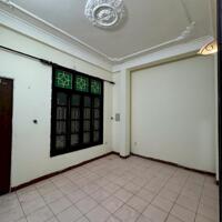 Cho thuê riêng, ngõ ô tô, thông kinh doanh Vũ Phạm Hàm, Cầu Giấy 40m x 3.5T giá 15 triệu