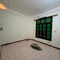 Cho thuê riêng, ngõ ô tô, thông kinh doanh Vũ Phạm Hàm, Cầu Giấy 40m x 3.5T giá 15 triệu