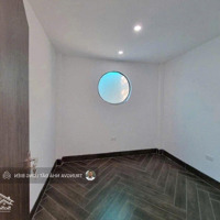 Bán Nhà Việt Hưng 32M2 X 5T Full Nội Thất Xịn Xò Gần Bigc Vài Bước Chân Ra Phố Việt Hưng