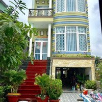 Nhà Phố Có Sân Vườn Nội Thất Đẹp, Dt: 6X34M, 1 Trệt 2 Lầu, Giá Bán 6,5 Tỷ Full Nội Thất