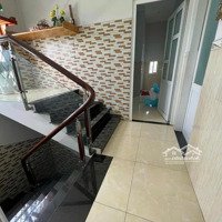 Nhà Phố Có Sân Vườn Nội Thất Đẹp, Dt: 6X34M, 1 Trệt 2 Lầu, Giá Bán 6,5 Tỷ Full Nội Thất