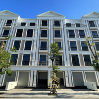 Chỉ 25 Triệu/Tháng Cho Căn Nhà Phố 84M2, 5 Tầng, Có Thang Máy Tại Vinhomes Quận 9