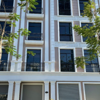 Chỉ 25 Triệu/Tháng Cho Căn Nhà Phố 84M2, 5 Tầng, Có Thang Máy Tại Vinhomes Quận 9