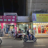 Nhà Mặt Tiền Đường Tân Hương , P - Tân Quý , Quận Tân Phú