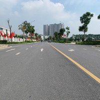 Cần Bán Gấp Căn Chân Đế Chung Cư Blue Star Mặt Phố Hải Phải View Hồ Công Viên Trâu Quỳ, Gia Lâm