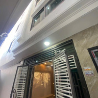 Bán Nhà 32M2 Giá Bán 2Tỷ790 Sổ Đỏ Chuẩn Không Quy Hoạch, Dân Cư Đông Tiện Ích Tốt Cạnh Vành Đai 4, Kcn