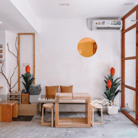 Cho Thuê Nhà Mặt Phố Trấn Vỹ. Diện Tích 70M X 7 Tầng. Mặt Tiền Lô Góc 2 Mặt Phố.