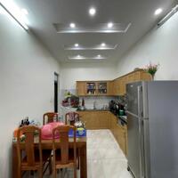 Bán nhà 98mx 3 tầng riêng độc lập ngõ 282 Đà Nẵng có gara. Giá rẻ