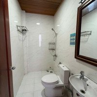 Cho Thuê Biệt Thự Kdc Phước Kiển A Có Thang Máy, Hầm Để Xe 10X20M Giá 35 Tr/Th