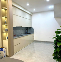 Bán Gấp Nhà Chính Chủ Trung Tâm Quận Ba Đình 5 Tầng X40M Giá 8.95 Ỷ 0912251792