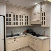 Cho Thuê Căn 1 Phòng Ngủ- 56M2, Có Sân Vườn Tại Sun Grand City Thụy Khuê, Giá 25 Triệu/ Tháng Full Nội Thất.