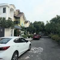 Bán Biệt Thự Gia Hòa, Phước Long B, Quận 9, Tp.hcm.diện Tích192M2. Giá Siêu Hời Cho Gia Chủ Mới.