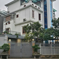 Bán Bt Tp Giao Lưu, 10M Ra Mặt Hồ,Diện Tích189 M2, Ở, Kinh Doanh, Đang Cho Thuê 90 Triệu/ Tháng.